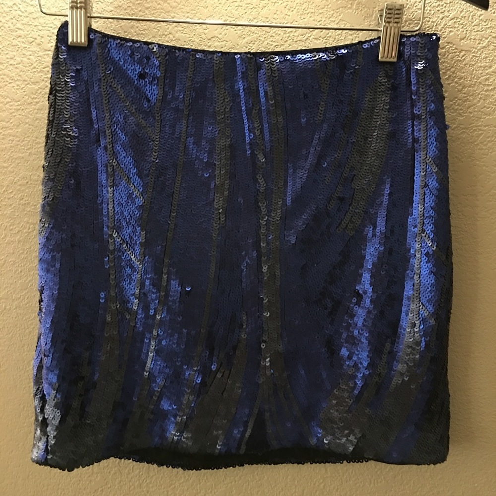 Bebe Holiday Blue sequin mini skirt Sz 4